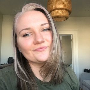 Meet your Posher, Molly